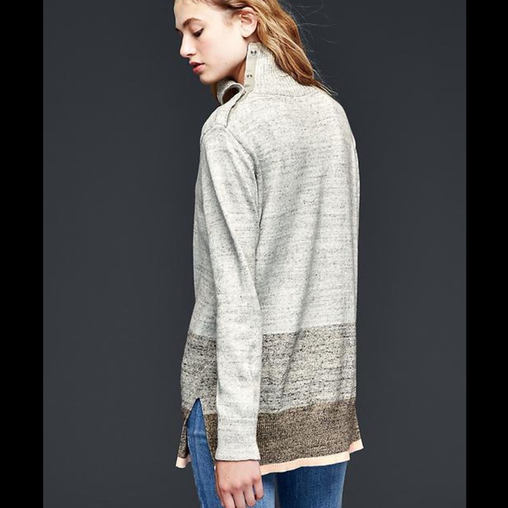 NWOT, Gap Snap Turtleneck Sweater